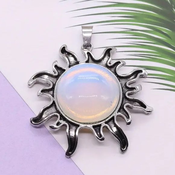Opal Crystal Glass Stone Sun Shaped Pendant Necklace - Picture 2 of 2